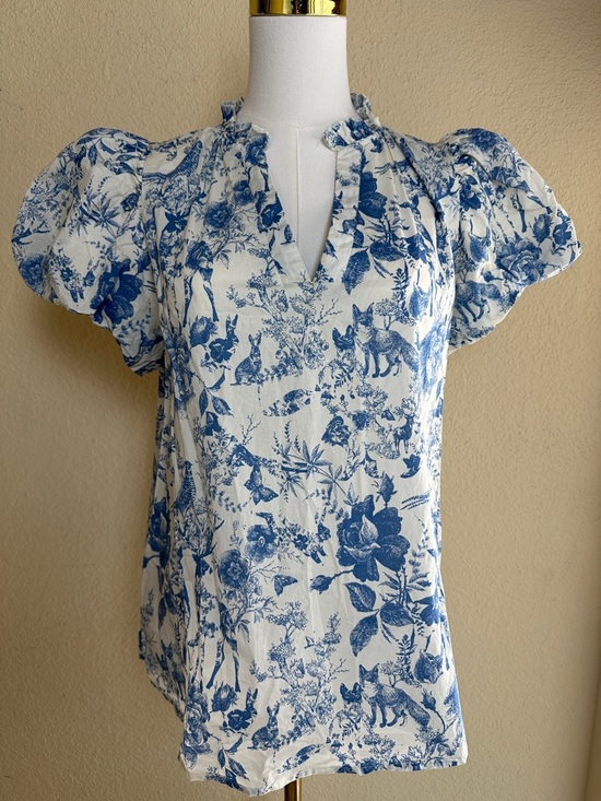 entro Tops - entro Blue & White Toile Puff Sleeve Blouse